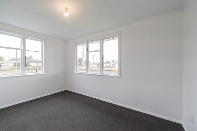 Photo of property in 2 Butler Place, Fairfield, Hamilton, 3214