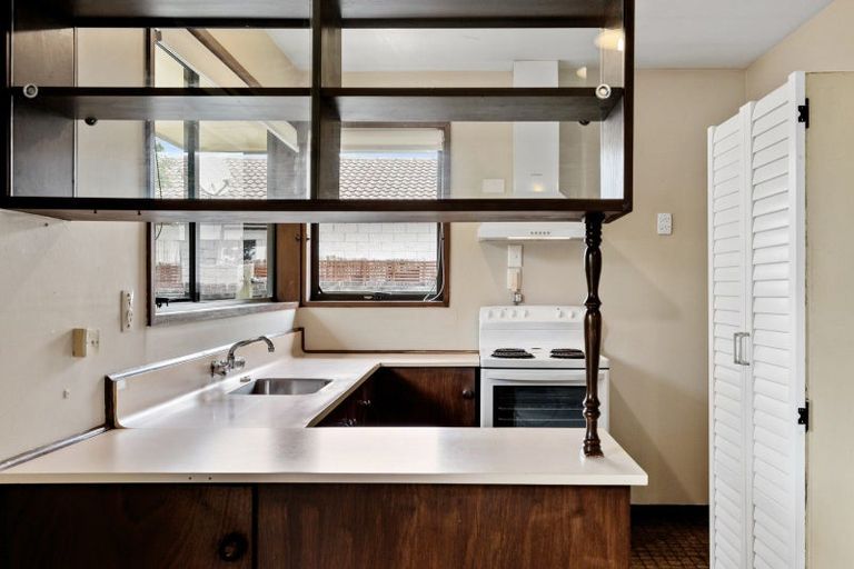 Photo of property in 2/77 Glenmore Avenue, Casebrook, Christchurch, 8051