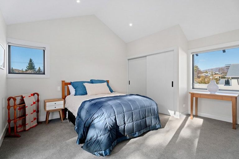 Photo of property in 168a Beacon Point Road, Wanaka, 9305