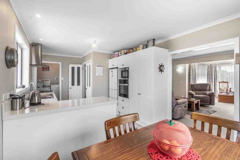 Photo of property in 63 Edinburgh Crescent, Waikiwi, Invercargill, 9810