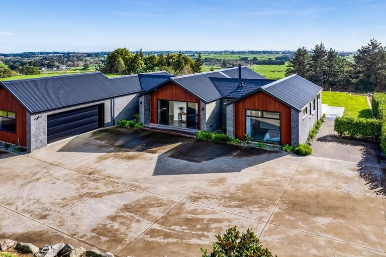 Photo of property in 110 Stockman Road, Tikorangi, Waitara, 4383