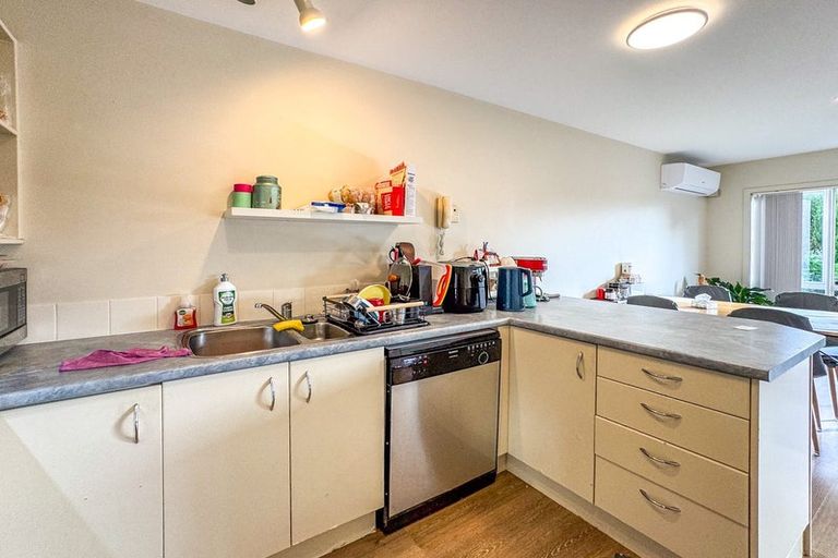 Photo of property in 7/78 Fernhill Way, Oteha, Auckland, 0632