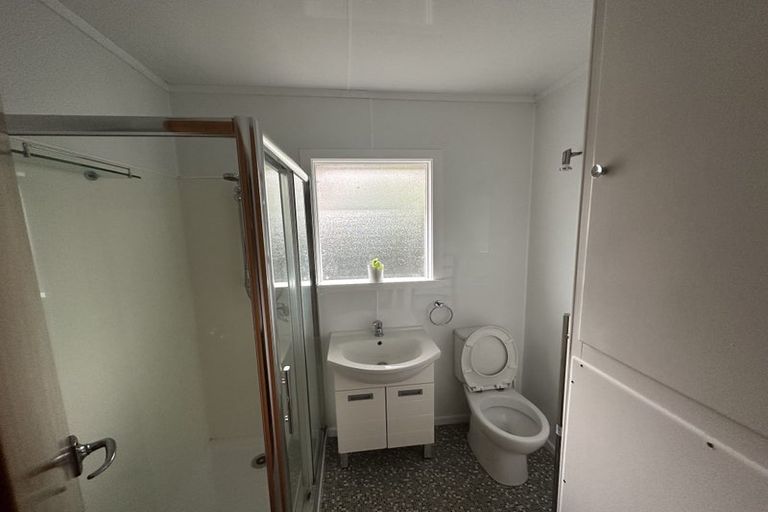 Photo of property in 1/663 Te Atatu Road, Te Atatu Peninsula, Auckland, 0610