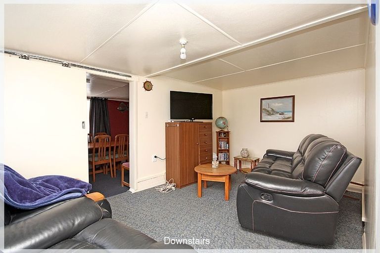 Photo of property in 11 Marine Parade South, Foxton Beach, Foxton, 4815