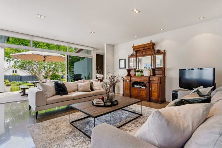 Photo of property in 6 Beresford Street, Bayswater, Auckland, 0622