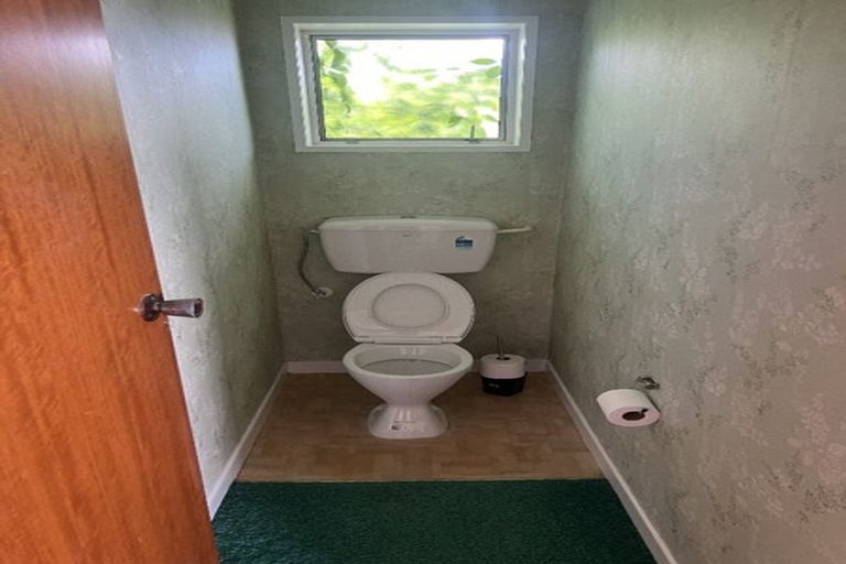 Photo of property in 10 Winiata Place, Otaki, 5512