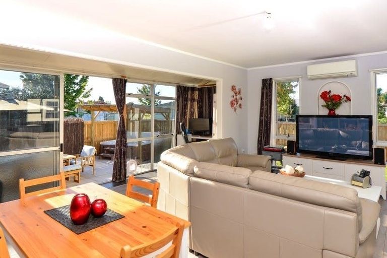 Photo of property in 16 Lindsay Crescent, Nawton, Hamilton, 3200