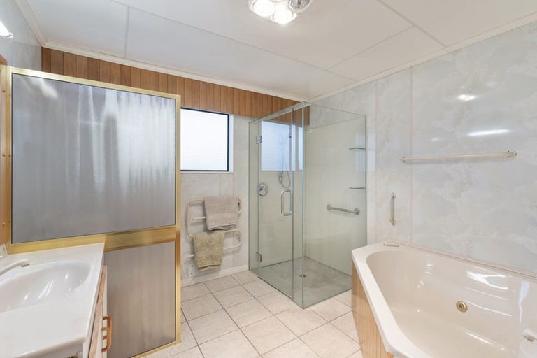 Photo of property in 4 Nikau Place, Otaki, 5512