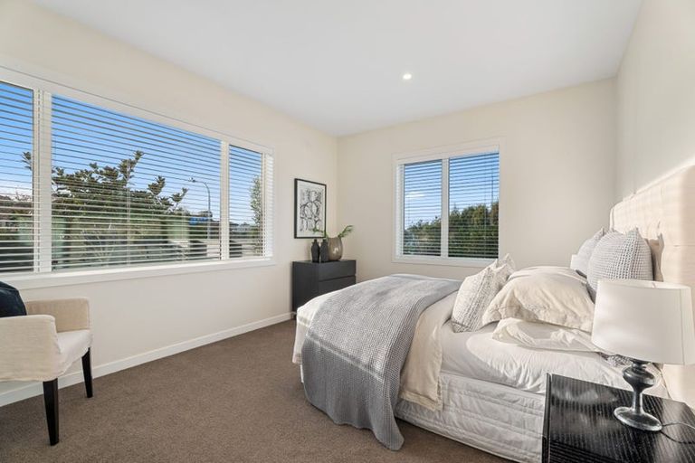 Photo of property in 72 Kiwitea Street, Sandringham, Auckland, 1041