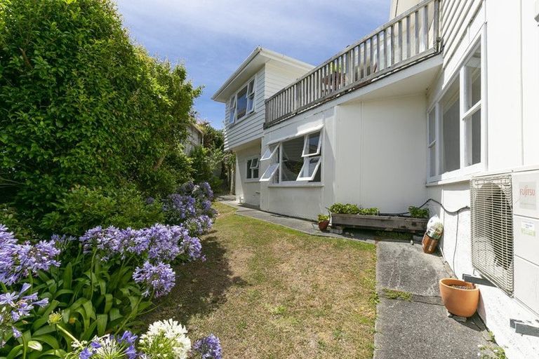 Photo of property in 85a Seatoun Heights Road, Seatoun, Wellington, 6022