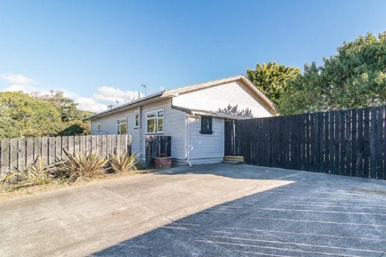 Photo of property in 111 Arawhata Road, Paraparaumu, 5032
