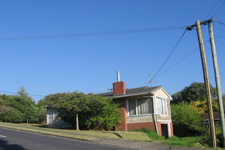 Photo of property in 2/2 Hogans Road, Glenfield, Auckland, 0629