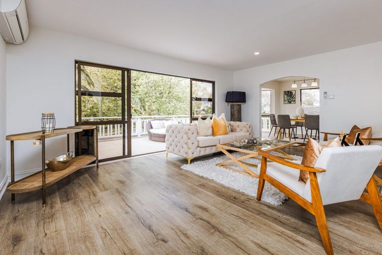 Photo of property in 123 Wattle Farm Road, Wattle Downs, Auckland, 2103