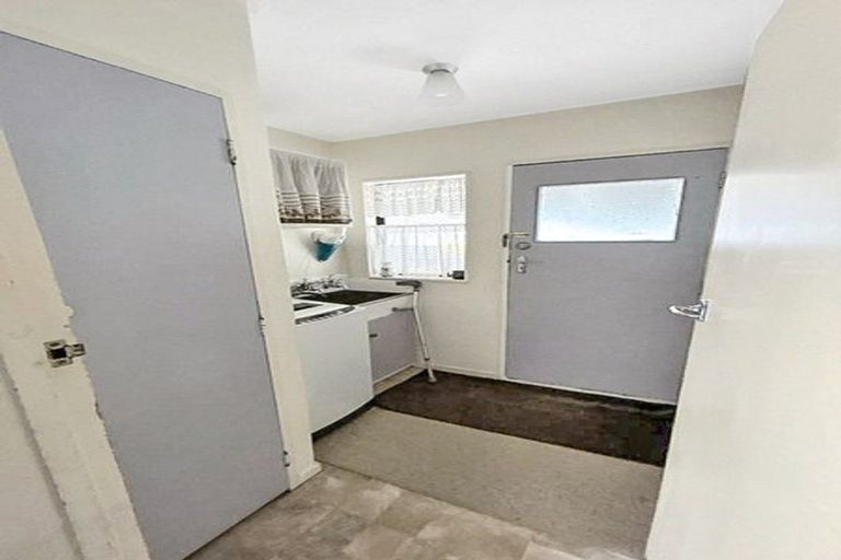 Photo of property in 18 Baillie Crescent, Carterton, 5713