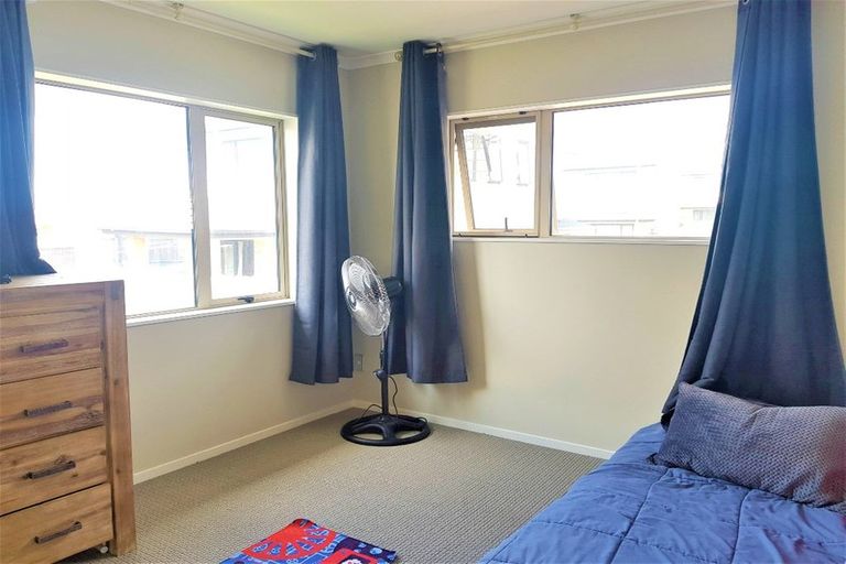 Photo of property in 16 Tavua Lane, Ranui, Auckland, 0612