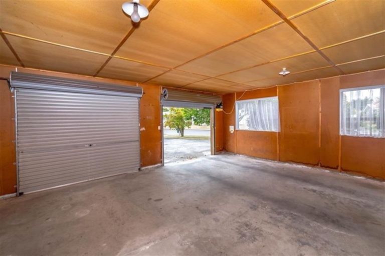 Photo of property in 4 Feist Street, Carterton, 5713
