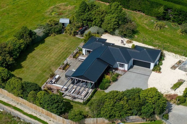 Photo of property in 1682 Clintons Road, Darfield, 7571