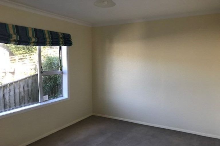 Photo of property in 20 The Drive, Tawa, Wellington, 5028