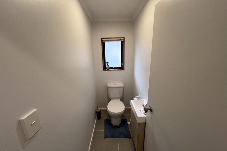 Photo of property in 29 Greenview Lane, Red Beach, 0932