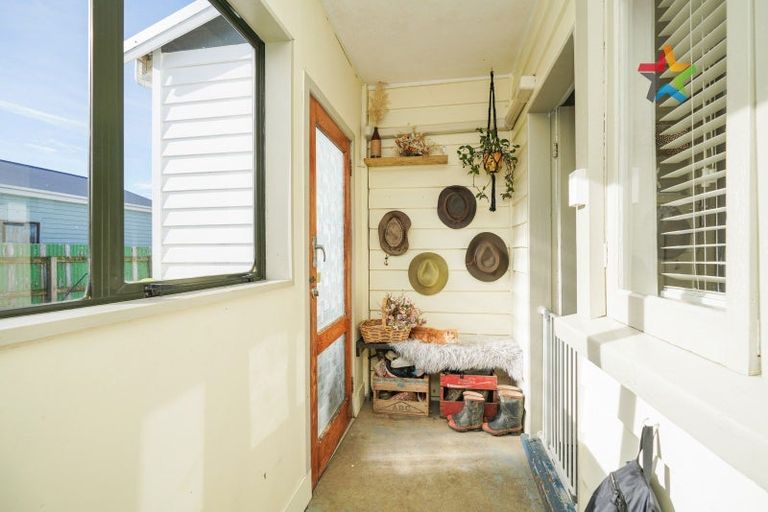 Photo of property in 63 Elles Road, Otautau, 9610