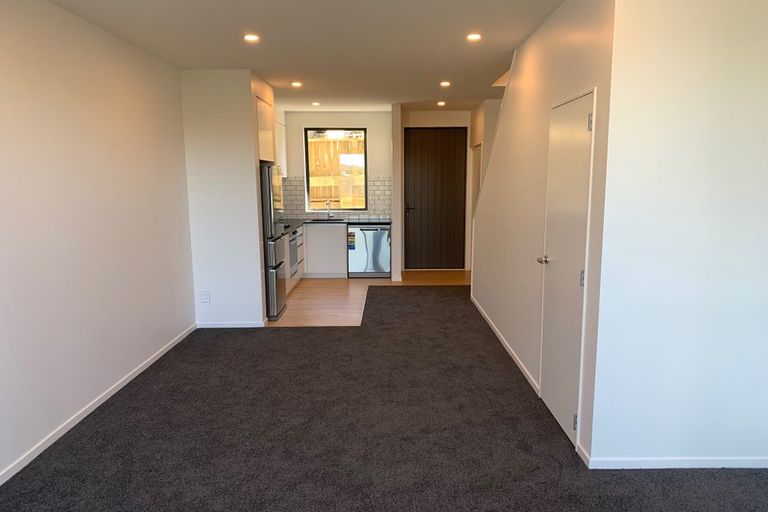 Photo of property in 5/62 Spenmoor Street, Newlands, Wellington, 6037