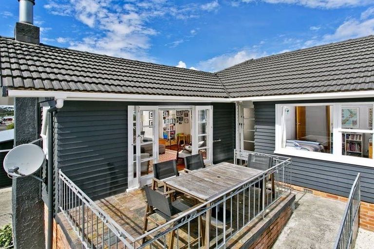 Photo of property in 13 Bruce Road, Glenfield, Auckland, 0629