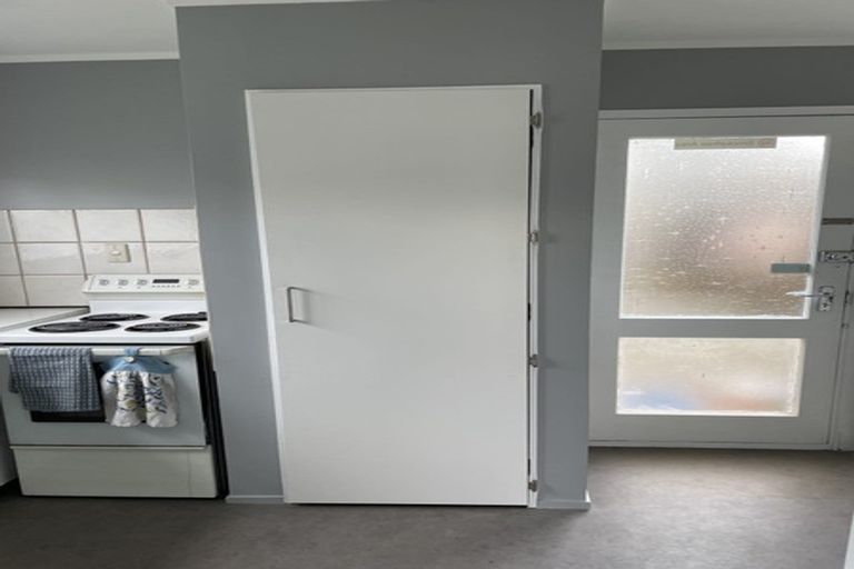 Photo of property in 6/31 Trentham Road, Papakura, 2110