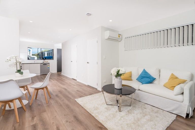 Photo of property in 19 Tukari Lane, Mangere Bridge, Auckland, 2022