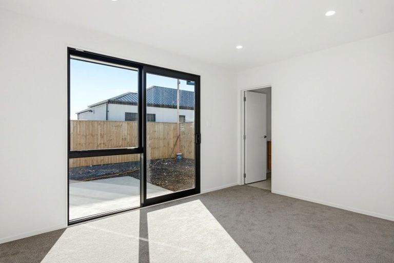 Photo of property in 71 Bill Harvey Drive, Halswell, 8025