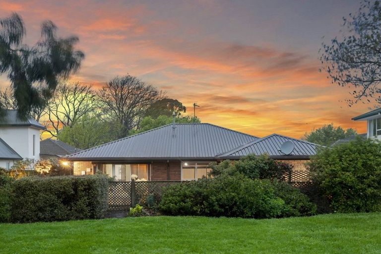 Photo of property in 2/27 Brodie Street, Ilam, Christchurch, 8041