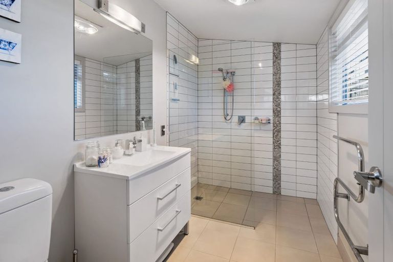 Photo of property in 2/26 Awanui Street, Hilltop, Taupo, 3330