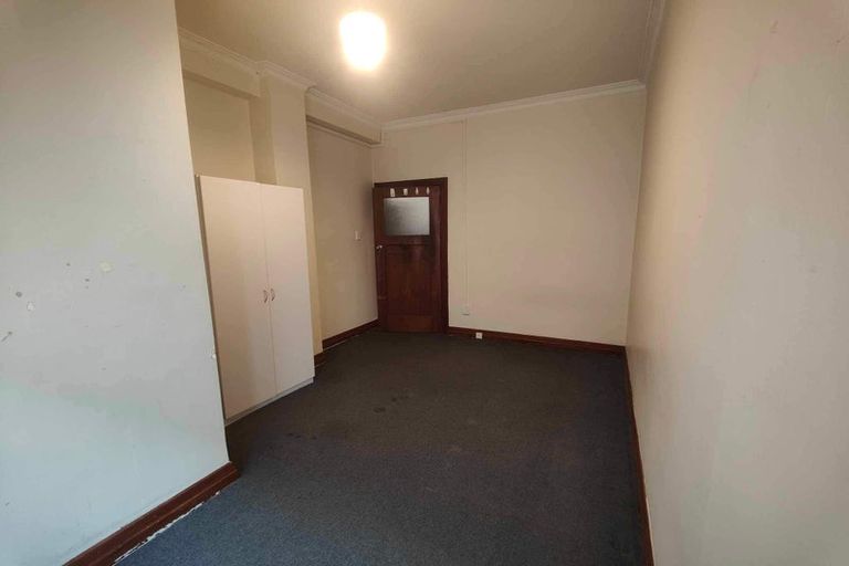Photo of property in Elms Court Flats, 1/367 The Terrace, Te Aro, Wellington, 6011
