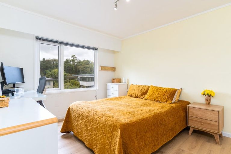 Photo of property in 99a Churton Drive, Churton Park, Wellington, 6037