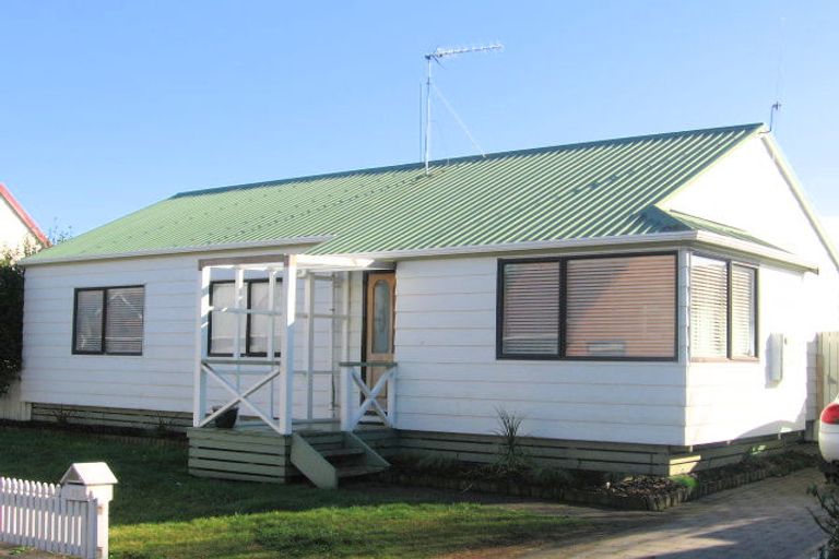 Photo of property in 13 Lickfold Lane, Pukete, Hamilton, 3200