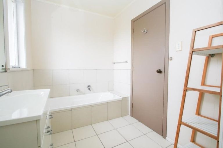 Photo of property in 26 Larnach Street, St Andrews, Hamilton, 3200