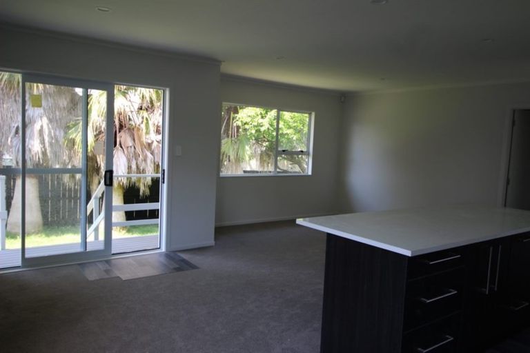 Photo of property in 2 Frank Hewitt Street, Pukekohe, 2120
