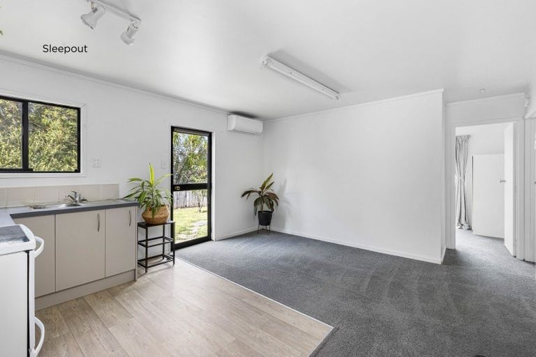 Photo of property in 29 Amorino Drive, Red Beach, 0932