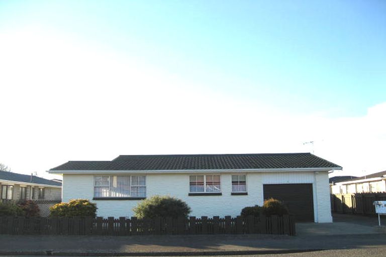 Photo of property in 2/79 Sydney Street, Windsor, Invercargill, 9810
