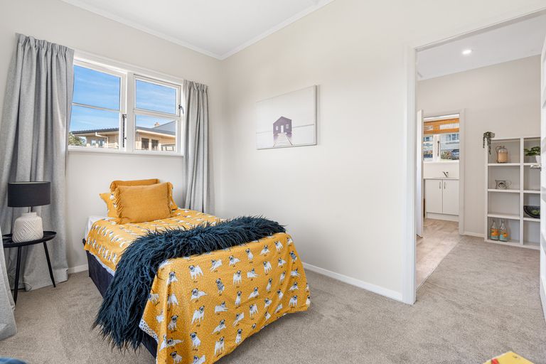 Photo of property in 18 Rennie Street, Green Island, Dunedin, 9018