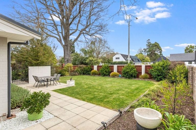 Photo of property in 90 Clyde Road, Ilam, Christchurch, 8041