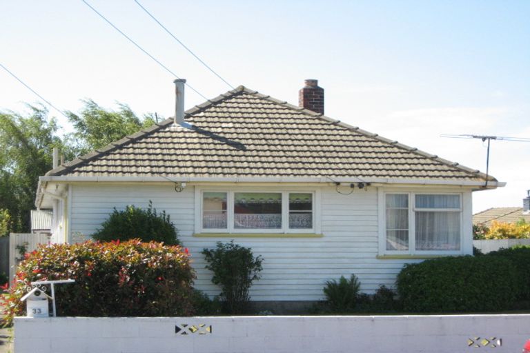 Photo of property in 33 Vancouver Crescent, Wainoni, Christchurch, 8061