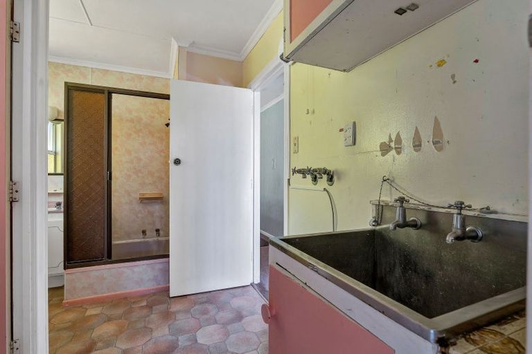 Photo of property in 96 Ariel Street, Stratford, 4332