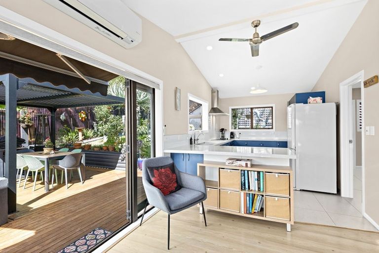 Photo of property in 5 Woodlands Place, Snells Beach, 0920