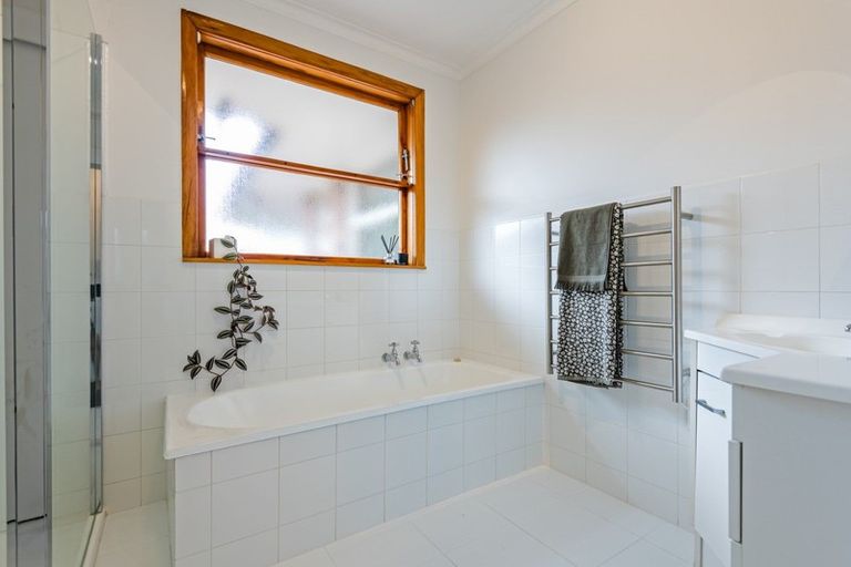 Photo of property in 15 Heatley Avenue, Hokowhitu, Palmerston North, 4410