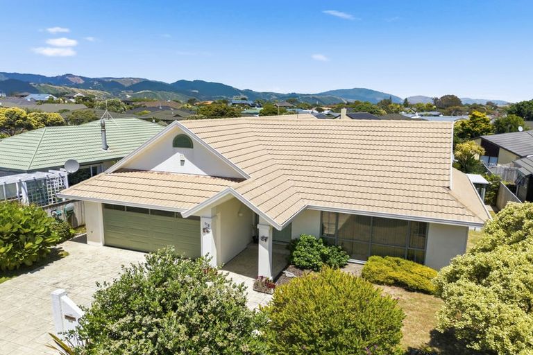 Photo of property in 318 Manly Street, Paraparaumu Beach, Paraparaumu, 5032
