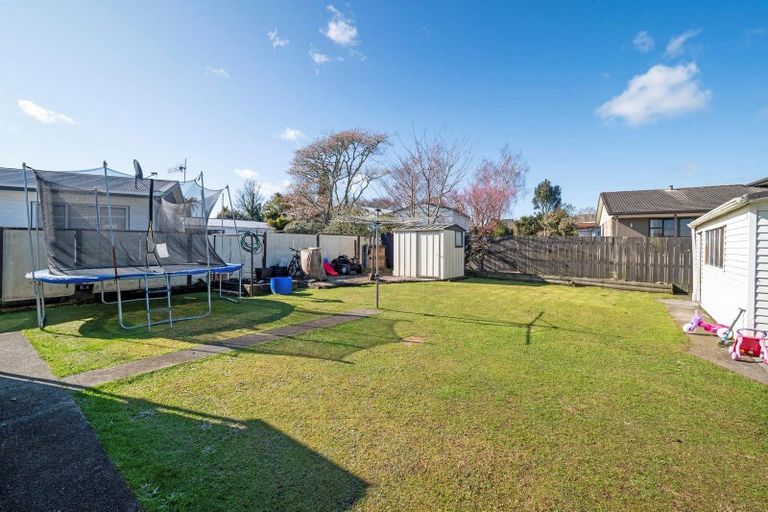 Photo of property in 17 Owhatiura Drive, Lynmore, Rotorua, 3010