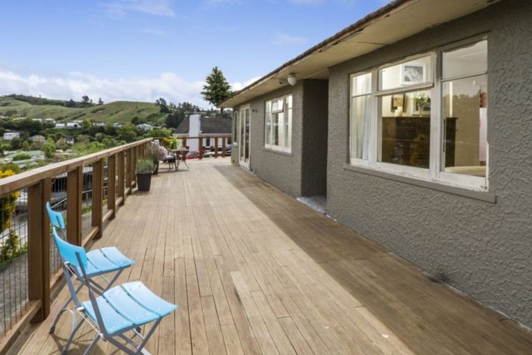 Photo of property in 32 Tipahi Street, Nelson South, Nelson, 7010