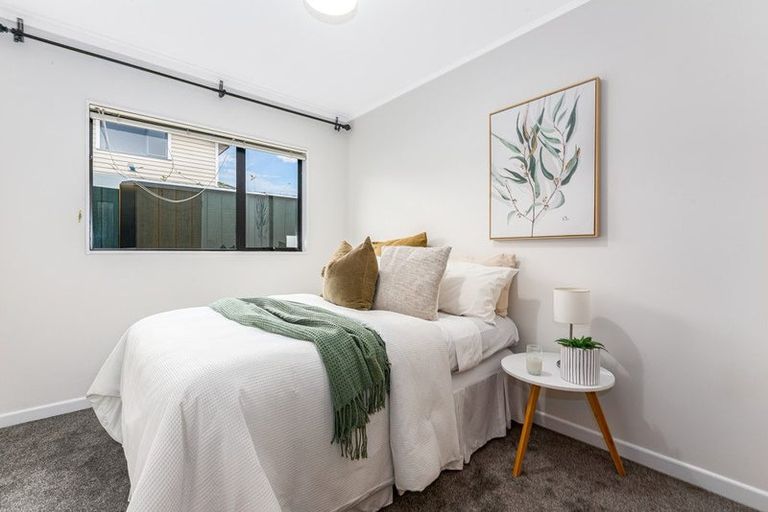 Photo of property in 2/25 Vincent Street, Waterloo, Lower Hutt, 5011