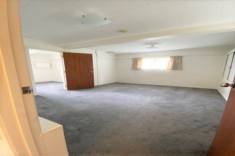 Photo of property in 66 Mayfair Crescent, Mairangi Bay, Auckland, 0630