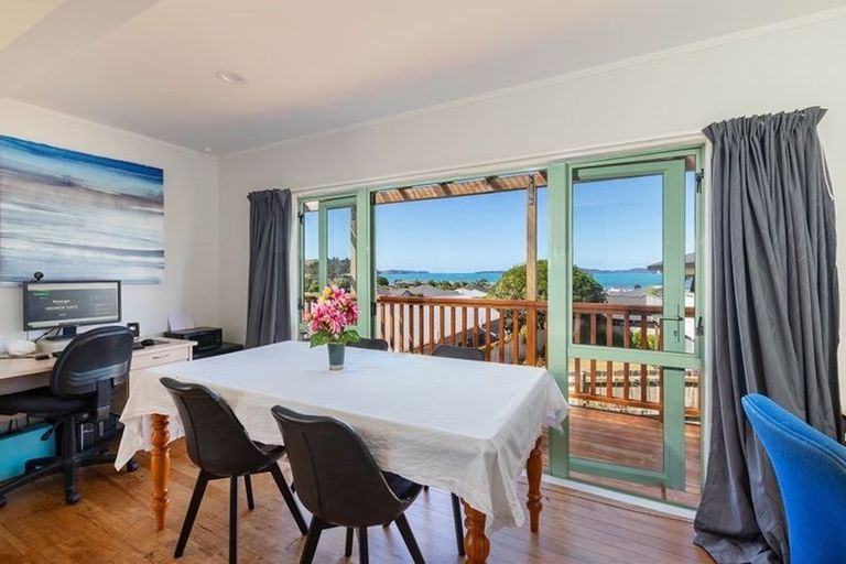 Photo of property in 4 Robinia Place, Snells Beach, 0920